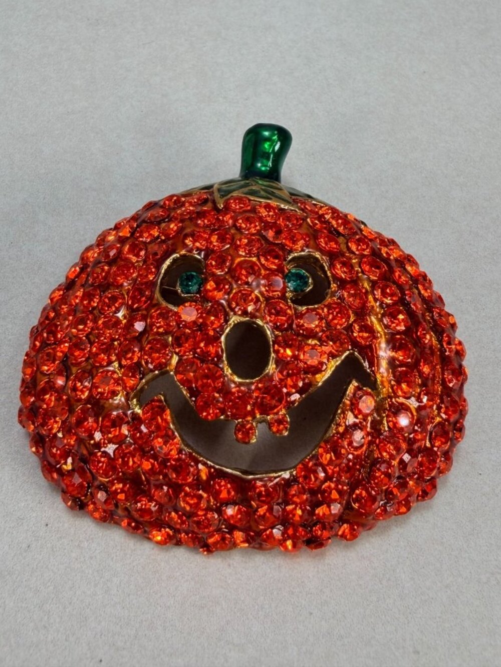 Vintage Halloween Jack O Lantern Pumpkin Rhinestone Brooch Orange Crystal Pin - Picture 7 of 7